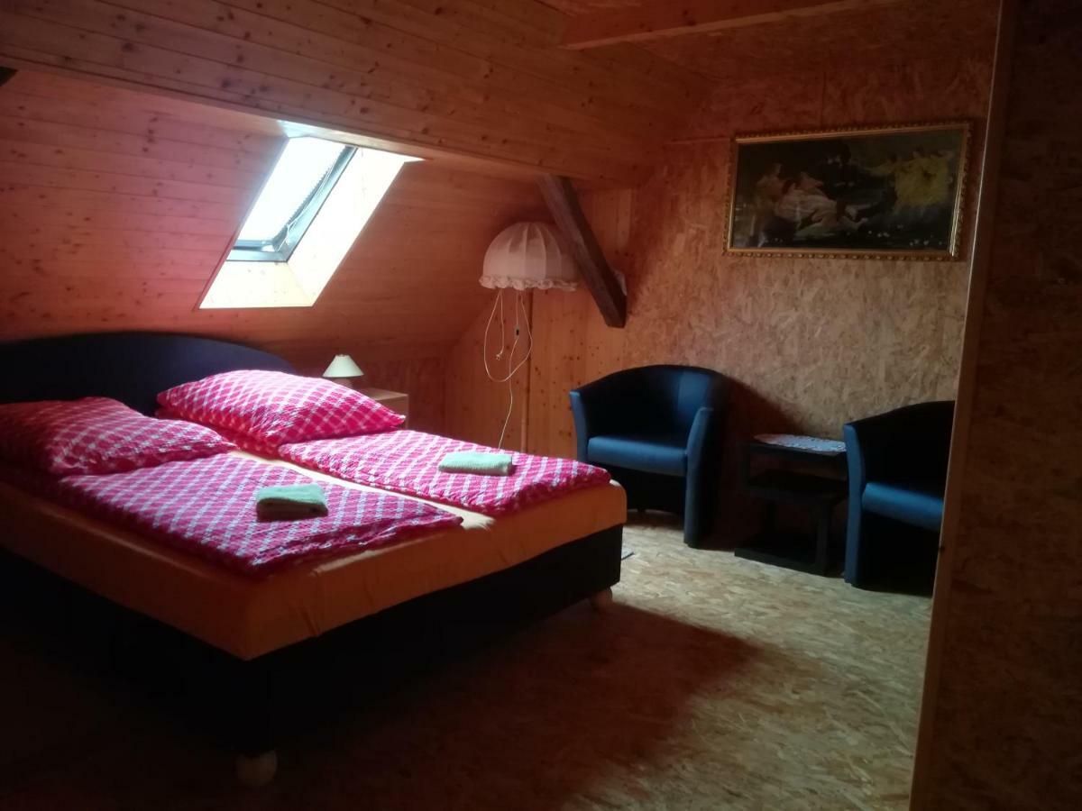 Private Svetluska Homestay Pobezovice